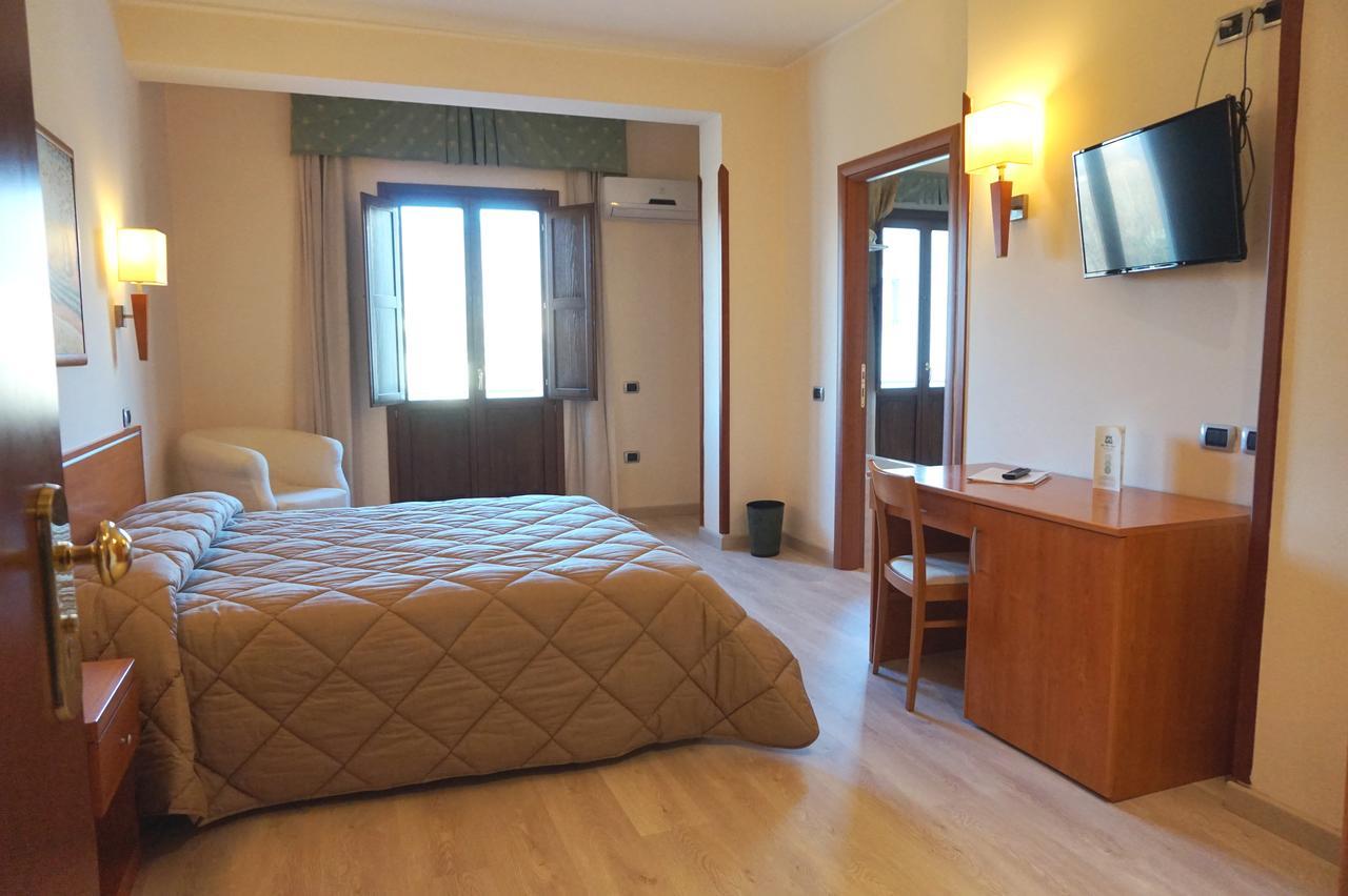 Bel Sito Hotel Due Torri Manocalzati Zewnętrze zdjęcie