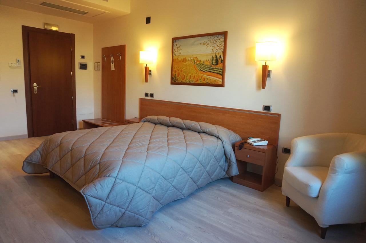 Bel Sito Hotel Due Torri Manocalzati Zewnętrze zdjęcie