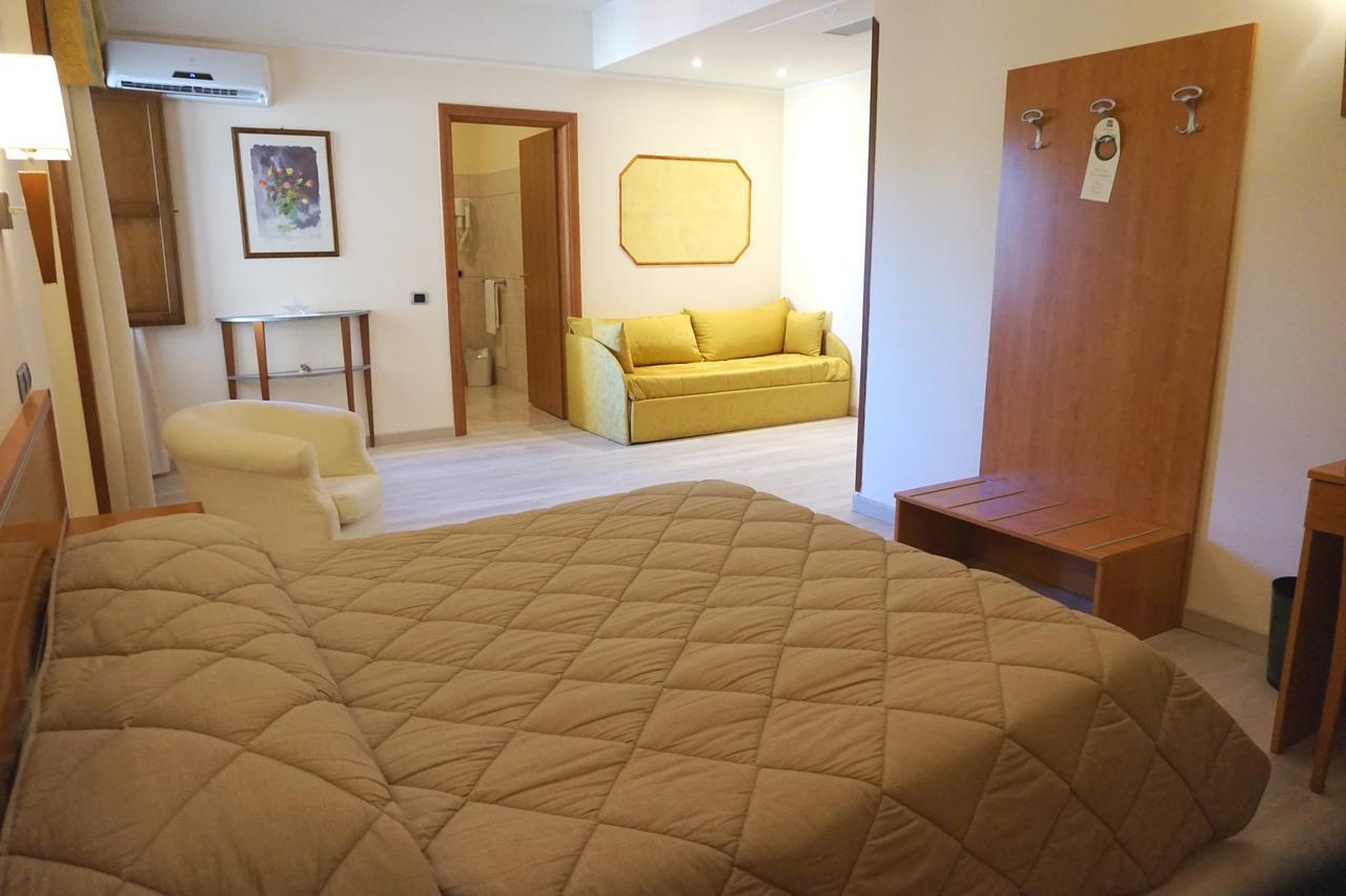 Bel Sito Hotel Due Torri Manocalzati Zewnętrze zdjęcie
