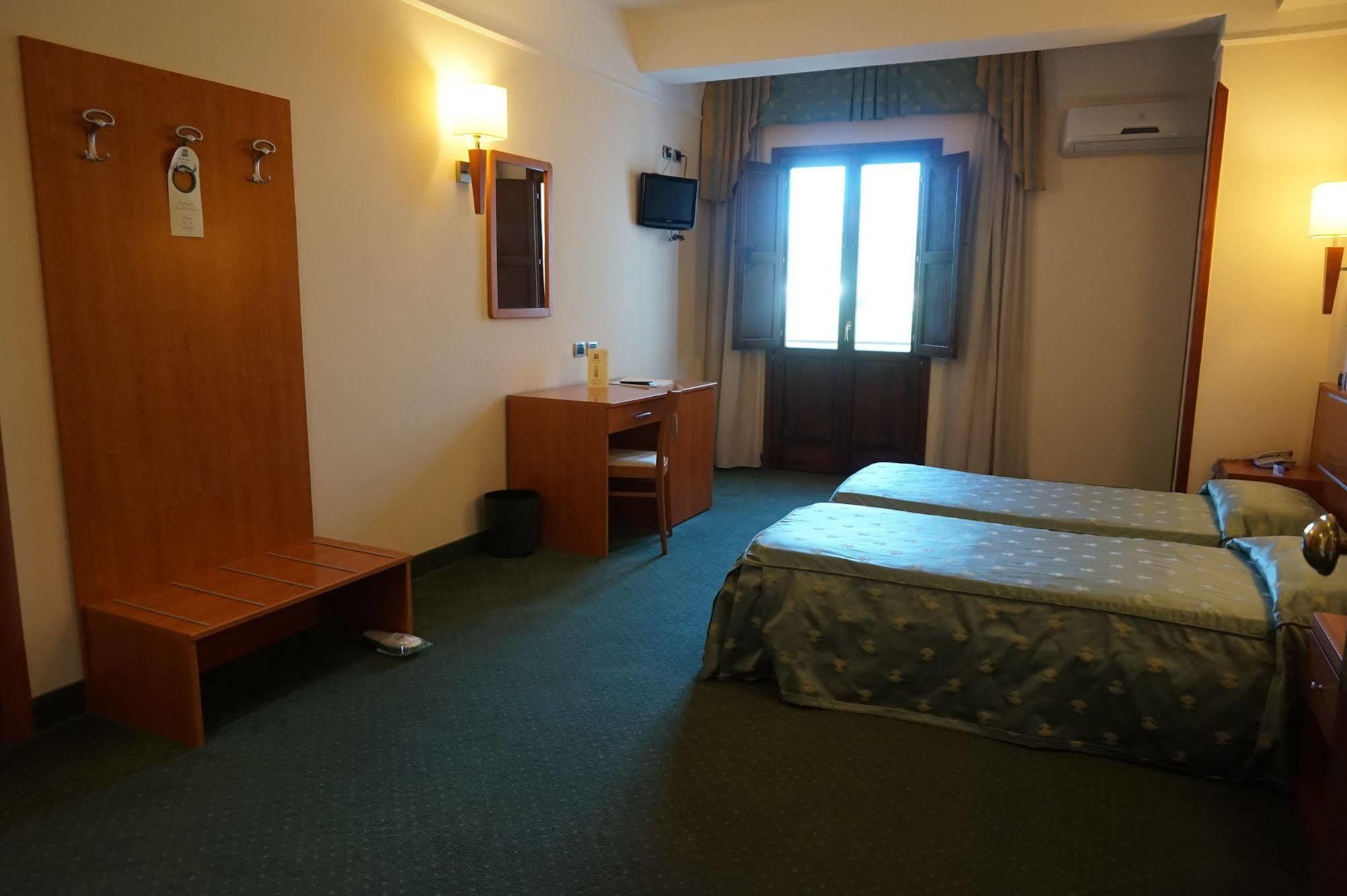 Bel Sito Hotel Due Torri Manocalzati Zewnętrze zdjęcie