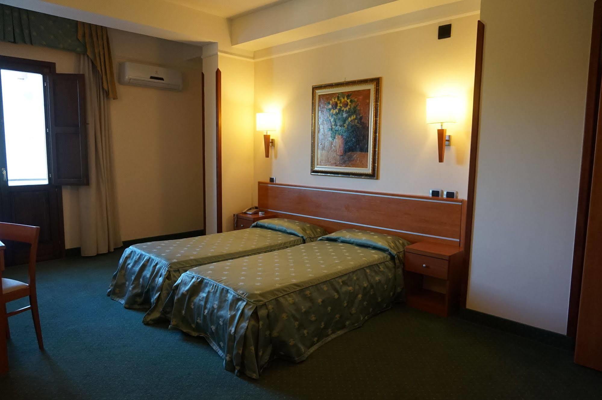 Bel Sito Hotel Due Torri Manocalzati Zewnętrze zdjęcie